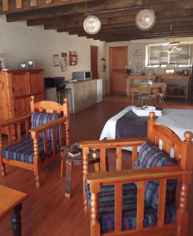 Pureplaas Self Catering Volmoed Oudtshoorn Klein Karoo Lägenhet Exteriör bild
